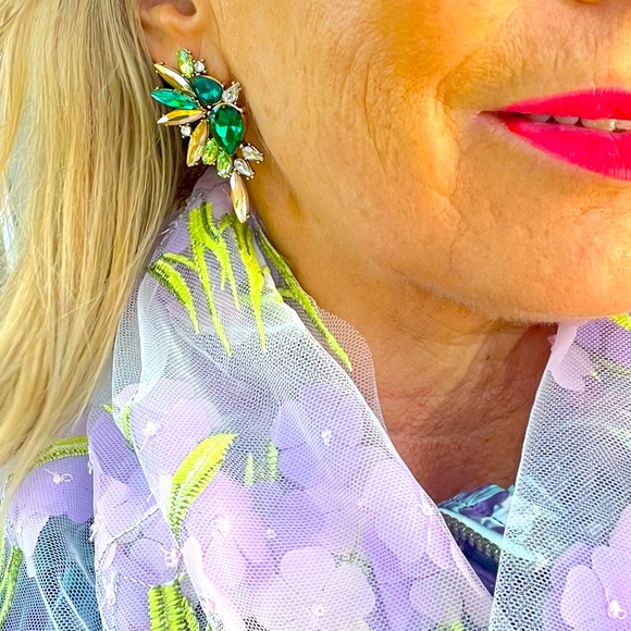 Lavender Shawl Custom Sheer 3D Floral Design Green Leaves - Picture 2 of 4